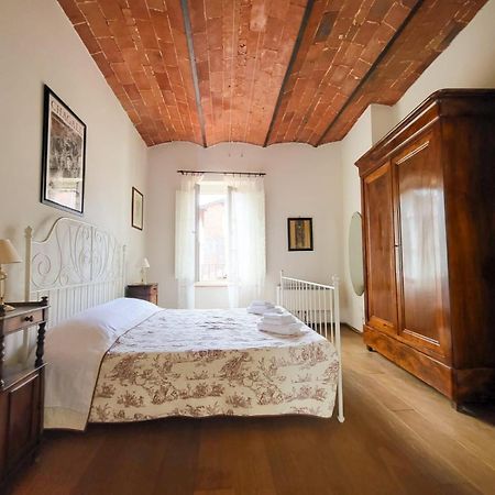Le Antiche Scale 9 Apartment Lucca Bagian luar foto